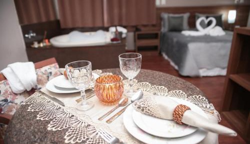 Deluxe Suite with Spa Bath