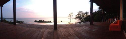 Bungalow with Sea View