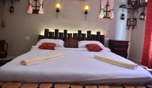 Double or Twin Room with Terrace