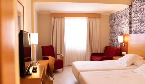 Double or Twin Room patio views