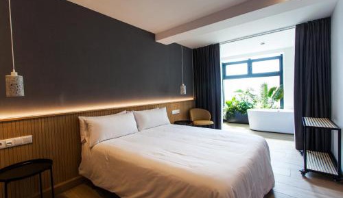 Premium Double Room with Bath Exenta 