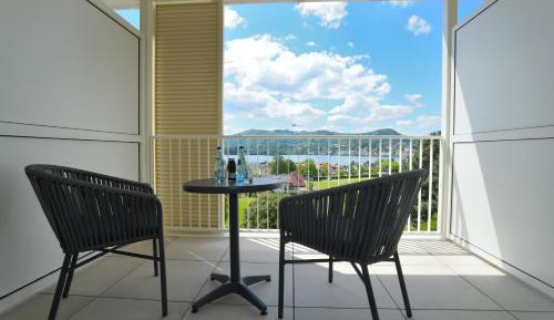 Single Room with Lake View