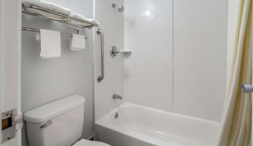 King Room - Non-Smoking