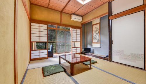Japanese-Style Room