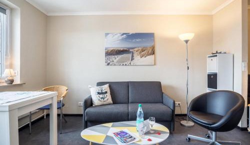 Superior One-Bedroom Apartment with Balcony