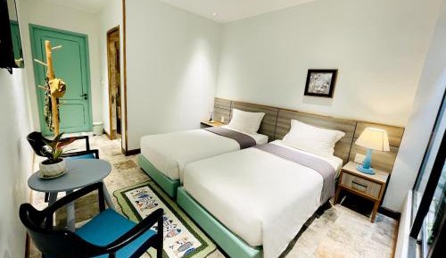 Twin Room with Private Bathroom