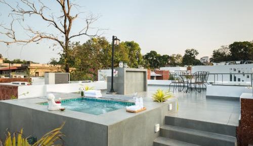 LaZamora-3bhk Pvt pool villa with garden & terrace