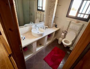 Studio with Mountain View