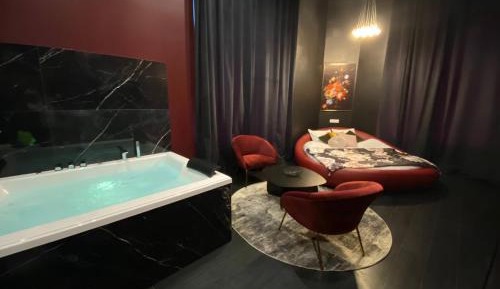 Suite with Spa Bath
