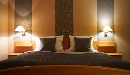 Large Double or Twin Room