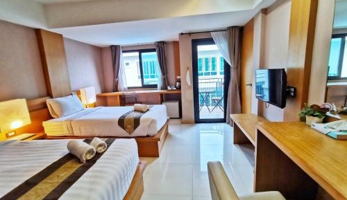 Twin Room with Pool View