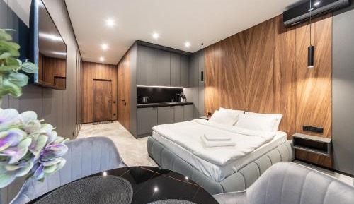 Apartment with Shower