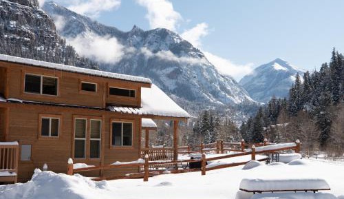 Deluxe Cottage with River View