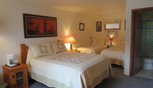 Classic Quadruple Room