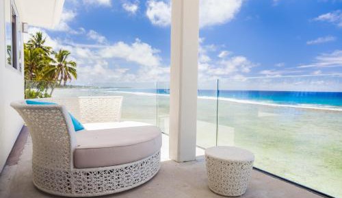 Three-Bedroom Villa with Lagoon View 