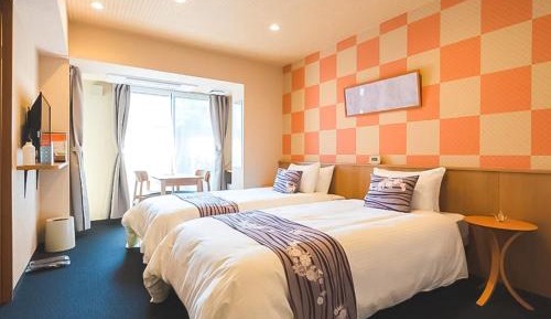 Twin Room with Bath