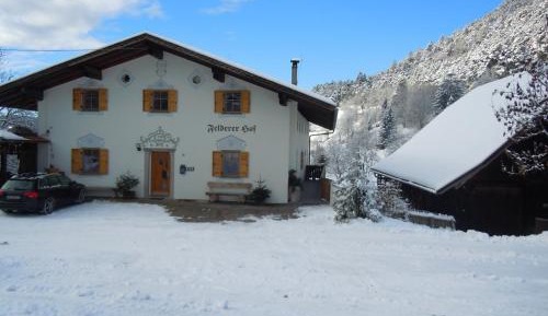 Three-Bedroom Apartment with Mountain View