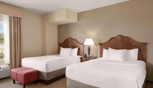 One-Bedroom Deluxe Family Suite