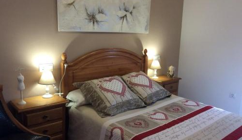 Apartment with Mountain View