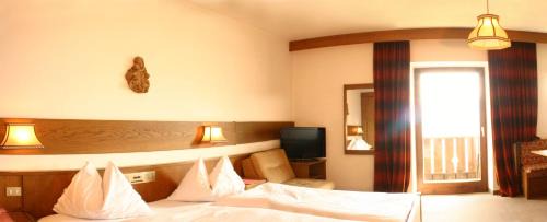 Apartment with Mountain View