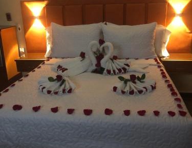 Deluxe Suite with Spa Bath