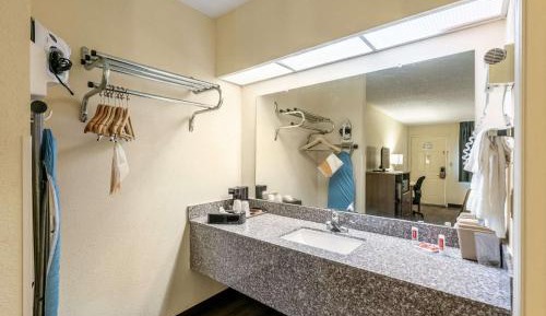 King Room - Non-Smoking