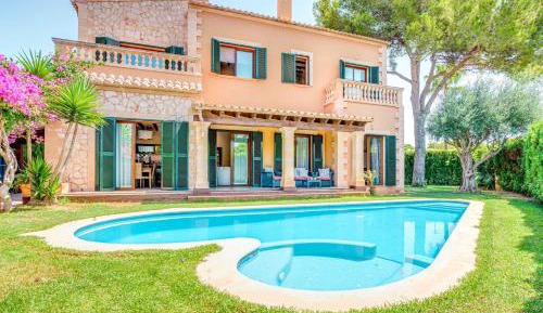 Villa with Private Pool