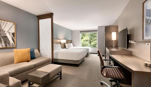 Queen Room with Two Queen Beds and Sofa Bed