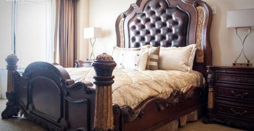 Two-Bedroom Master Suite - Non-Smoking