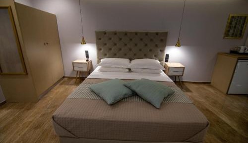 Junior Honeymoon Suite with Sea View & Hot Tub