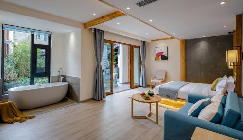 Suite with River View