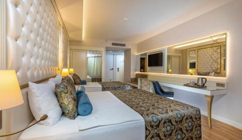 Standard  Room with Side Sea View