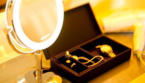 First Class Suite - Non-Smoking