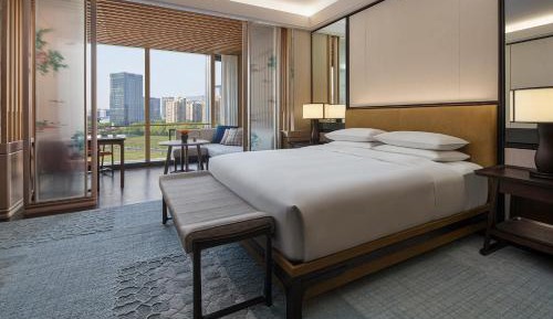 King Room with City View