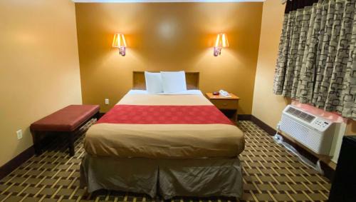 Queen Room - Non-Smoking