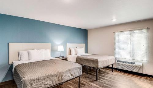 Queen Room with Two Queen Beds and Tub - Accessible/Non-Smoking