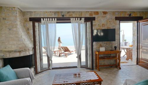 Deluxe Double Room with Balcony and Sea View
