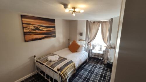 Single Room with Private Bathroom