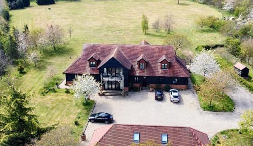 One-Bedroom Apartment with Garden View