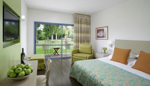 Hotel GRAND Deluxe Room with Garden View (Double or Twin)