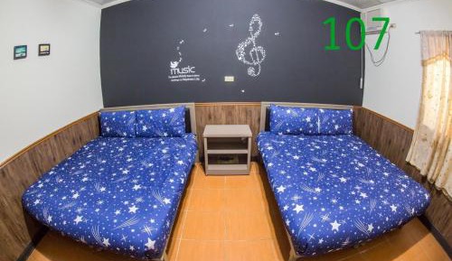 Quadruple Room with Private Bathroom