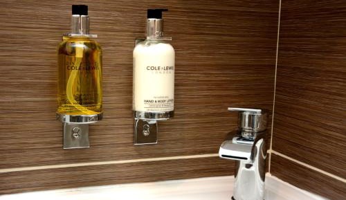 King room with Shower - Dog Friendly 