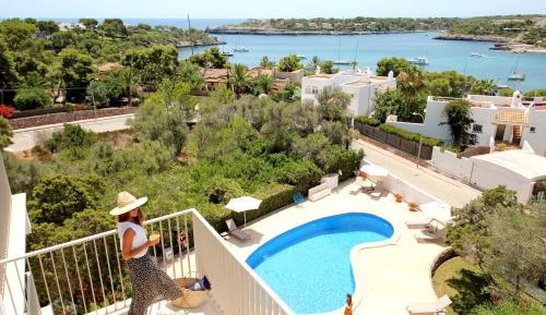 One-Bedroom Apartment with Sea View