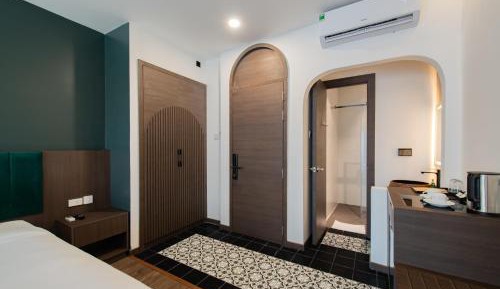 Deluxe Double Room with Balcony