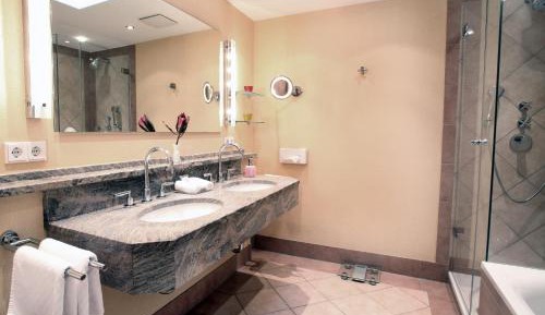 Studio with Garden View