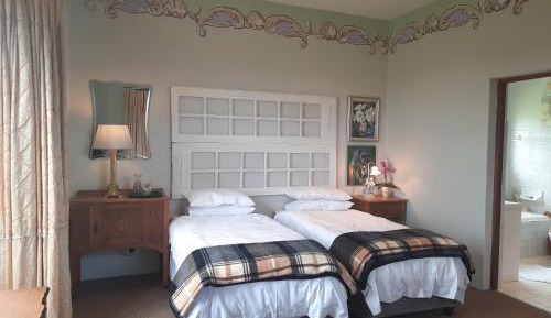 Suite with Mountain View