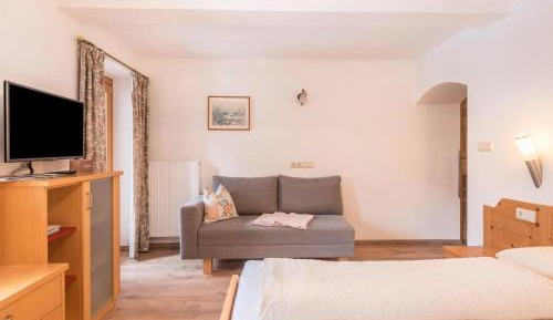 Superior One-Bedroom Apartment with Balcony