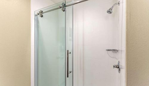 King Room - Non-Smoking