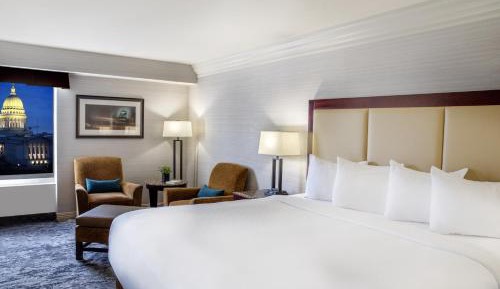 Club King Room