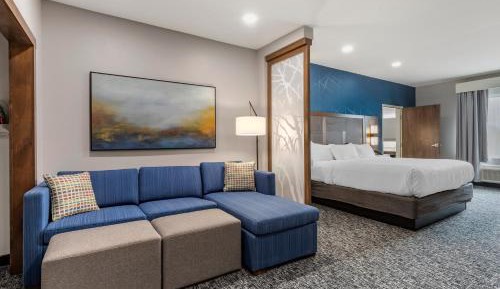 Executive King Suite - Non-Smoking